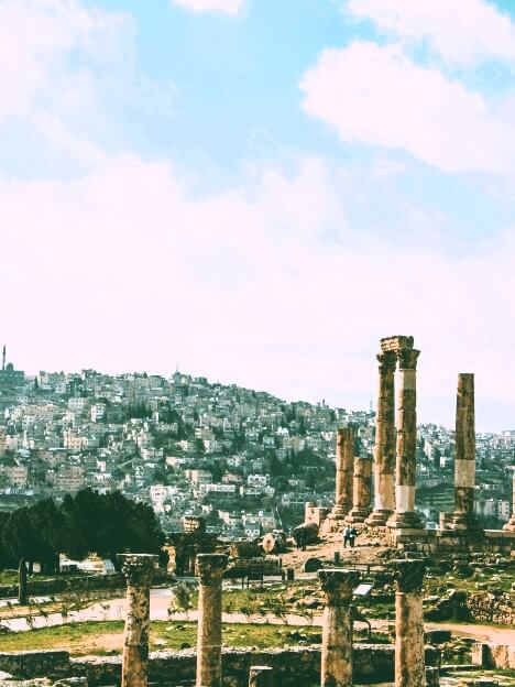 رحلات إلى عمان