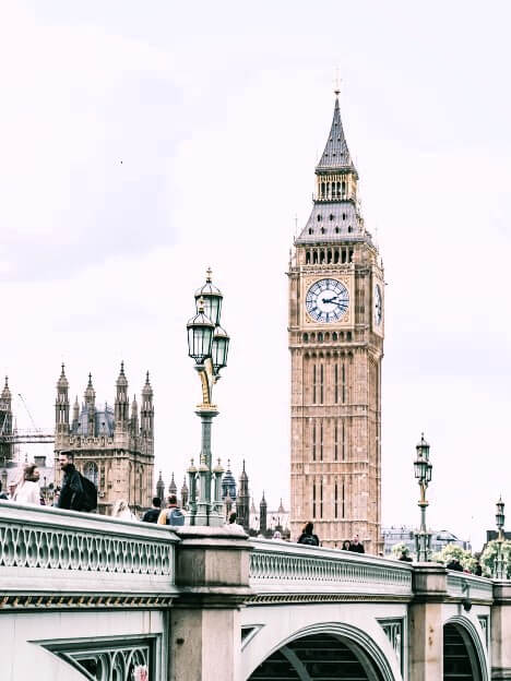 رحلات إلى لندن